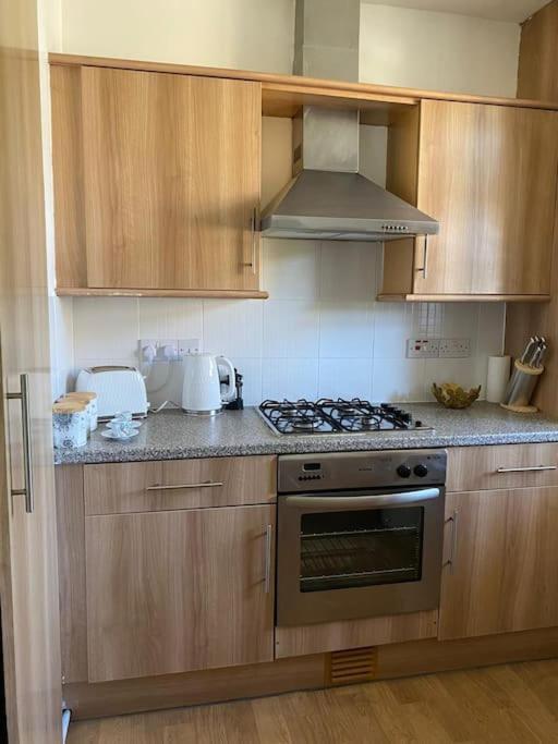 Lovely 2 Bedroom Flat In Greater London Londres Exterior foto