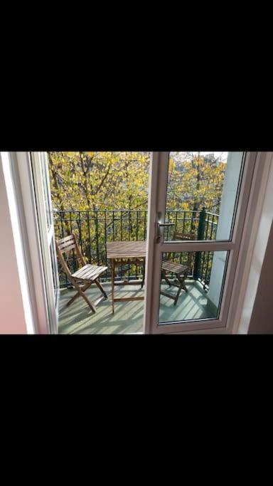 Lovely 2 Bedroom Flat In Greater London Londres Exterior foto